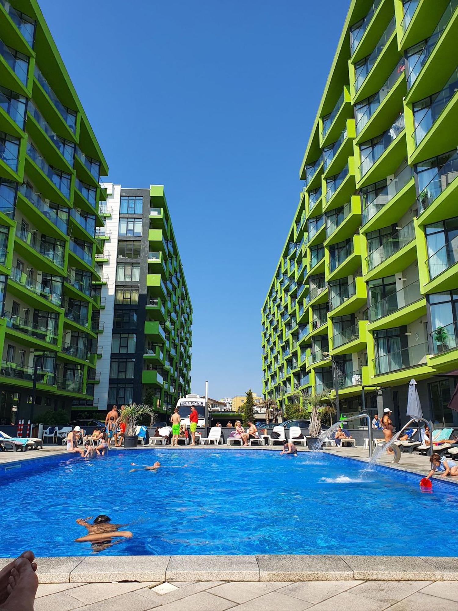 Purple Onyx - Pool & Spa Beach Resort Неводарі Екстер'єр фото
